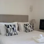 7 Degrees South דירה *