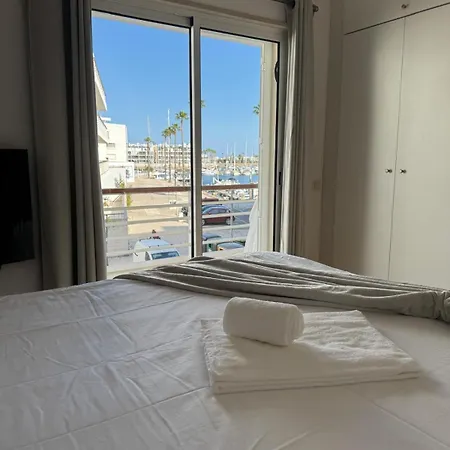 7 Degrees South Apartment