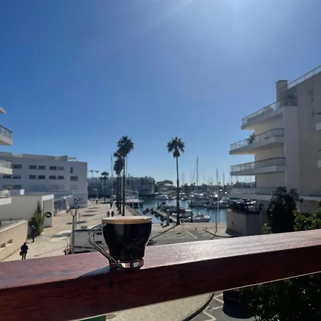 7 Degrees South لاغوس